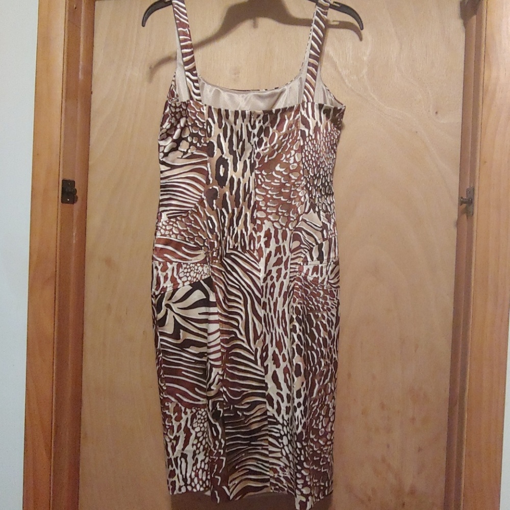 Dress - Picture 2 of 3